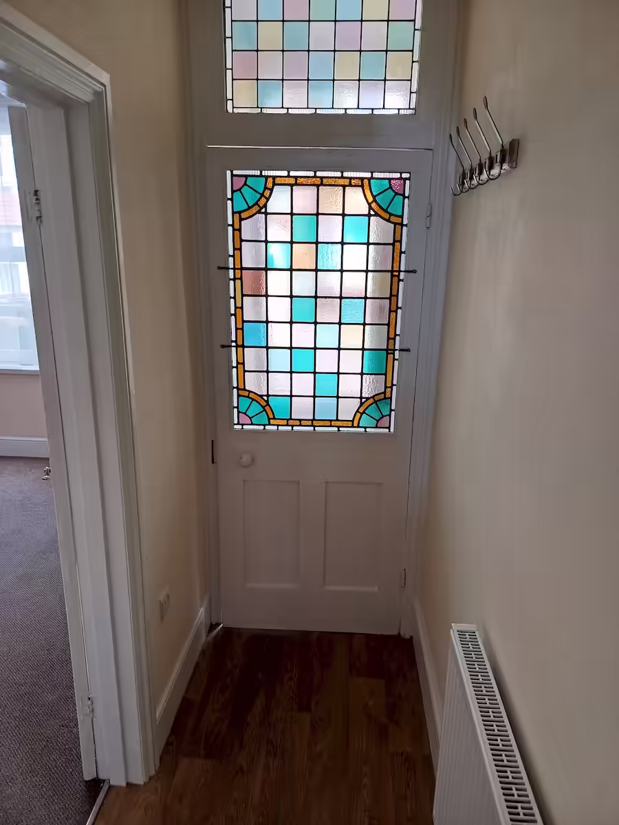 19 Rosebery Road, Exeter - hallway